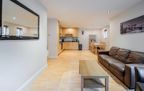 Chaucer Apartment | Homely 2 bedroom flat near Tower Bridge