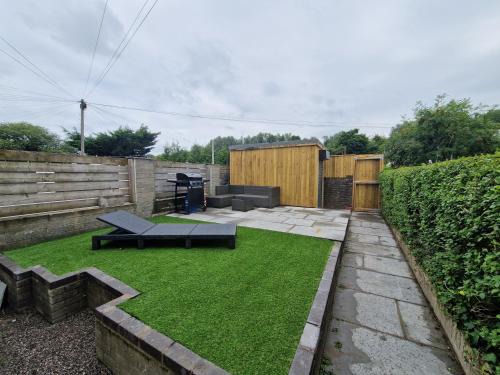 Merthyr Tydfil House | Homely 3 Bedroom home near town centre & only 1 mile from Bike Park Wales