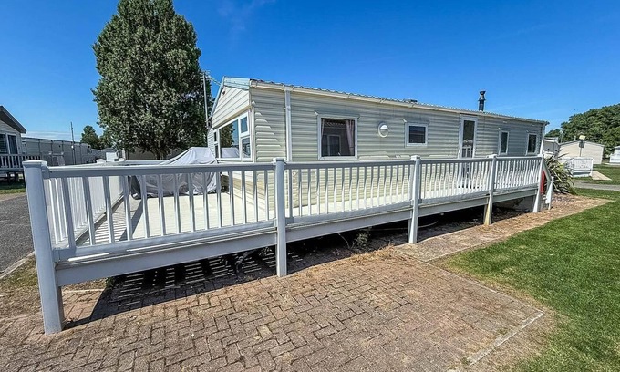 Walton on the Naze House | Homely 8 berth caravan with decking to relax on at Naze Marine, ref 17009WC