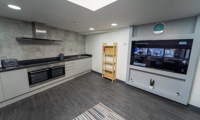 Birmingham Apartment | Homely Studio Next to City Centre