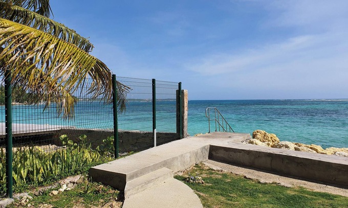Sainte-Anne Apartment | Homerez - Apartment in Sainte-Anne