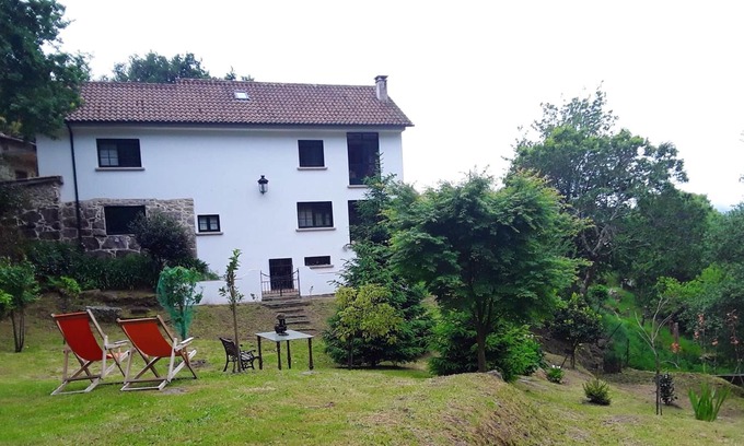 Gondomar House | Homerez - Big house for 11 ppl. with garden, terrace and balcony at Pontevedra