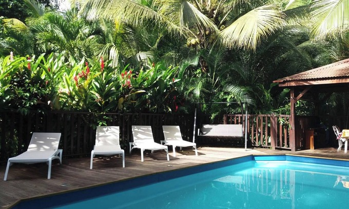 Pointe-Noire House | Homerez - Bungalow in Pointe-Noire