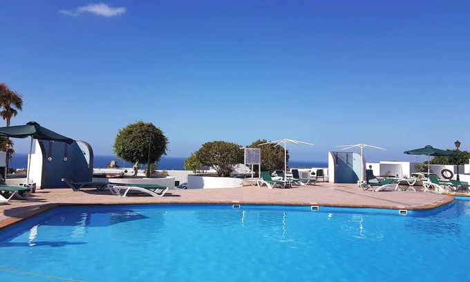 Los Mojones Apartment | Homerez - Charming Apartment in Tías 50m² + Pool