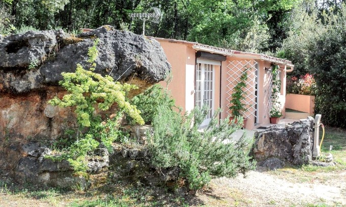 Montauroux House | Homerez - Charming House in Montauroux with Jacuzzi and View