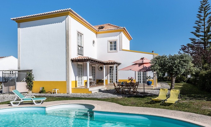 Sao Simao Villa | Homerez - Elegant Villa in Azeitão with Private Pool