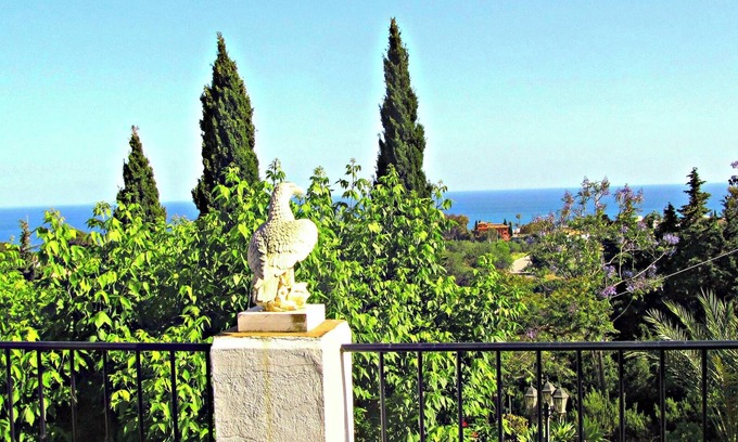 Estepona Villa | Homerez - Luxurious villa Estepona with private pool