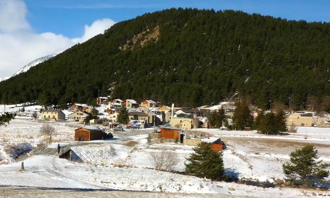 Fontrabiouse House | Homerez - Spacious house 8 km away from the slopes for 8 ppl. at Fontrabiouse
