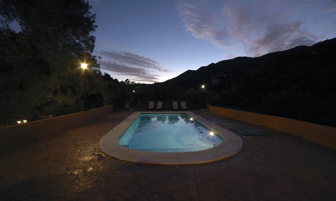 Ojen Villa | Homerez - Spacious Villa in Ojén with Private Pool