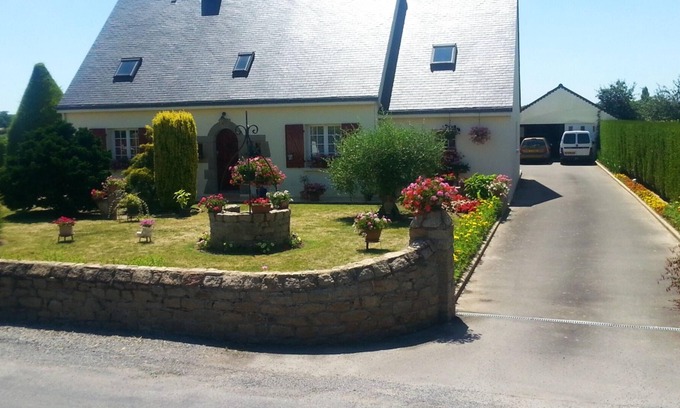 Saint-Lyphard Apartment | Homerez - Studio 10 km away from the beach for 3 ppl. with garden at Guérande