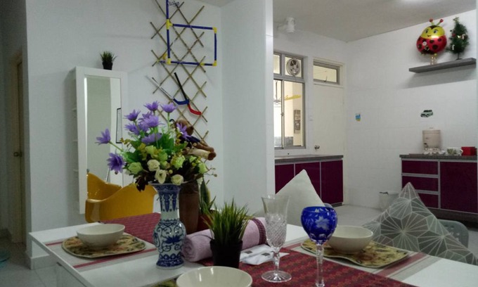 Taman Desa Tebrau House | Homestay AEON Desa Tebrau
