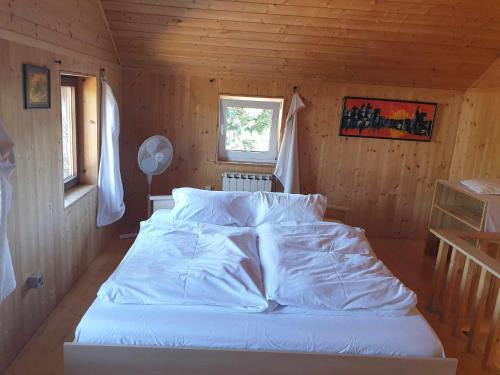 Sankt Georgen im Attergau Apartment | Homestay Sleepy Traveler