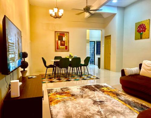 Kampung Kayu Arang House | Homestay D Razak Wakaf Tapai
