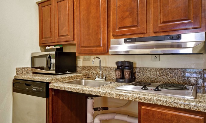 North Charleston Hotel | Homewood Suites by Hilton Charleston Airport