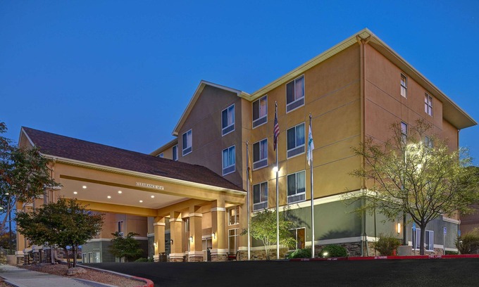 Albuquerque Hotel | Homewood Suites by Hilton Albuquerque Airport