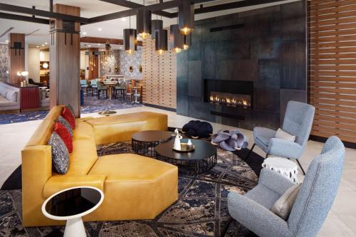 D Street - West Broadway Hotel | Homewood Suites by Hilton Boston Seaport District