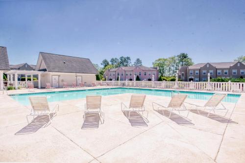 Red Hill Apartment | Homey Beach Hideaway