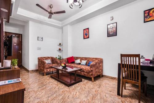 Vaishali Apartment | Homlee-Divya 2BHK-Vaishali Metro-Lift-Max Hospital
