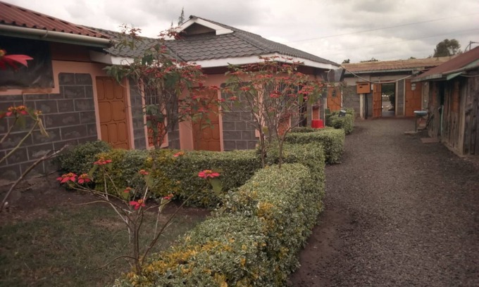 Naro Moru Hotel | Honi Resort