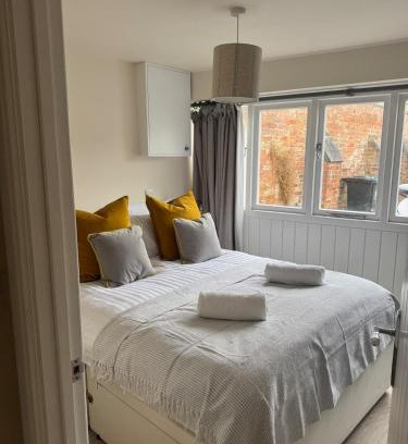 Chipping Norton House | Hop House