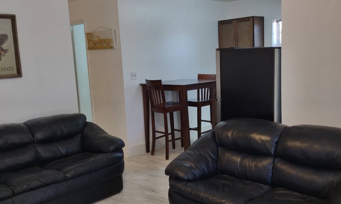 Manchaca House | Horse Ranch House 2 miles to Austin, Remodeled, Relaxed Atmosphere, SXSW Near