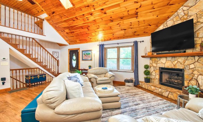 Horse Shoe House | Horseshoe Haven