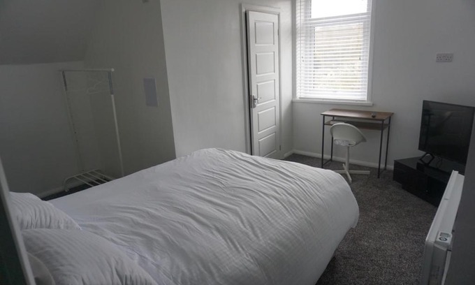 Horsforth Hotel | Horsforth Rooms by LBA