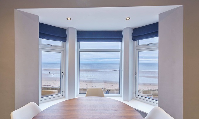 Redcar Apartment | Host Stay Bellevue Apartment 2
