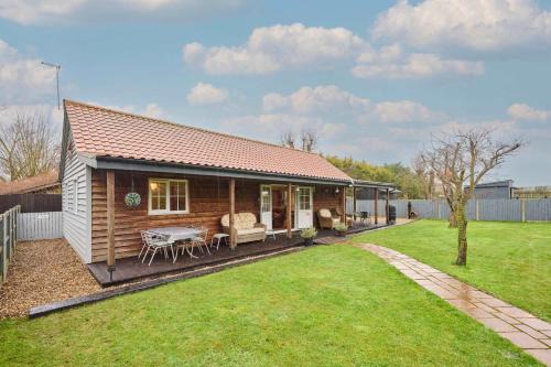 Aldborough Ski Chalet | Host & Stay - Dovecote View
