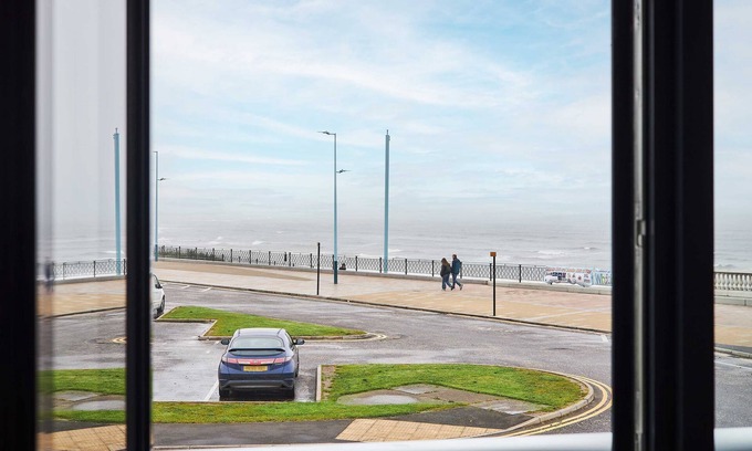 Whitley Bay House | Host Stay Empress Point
