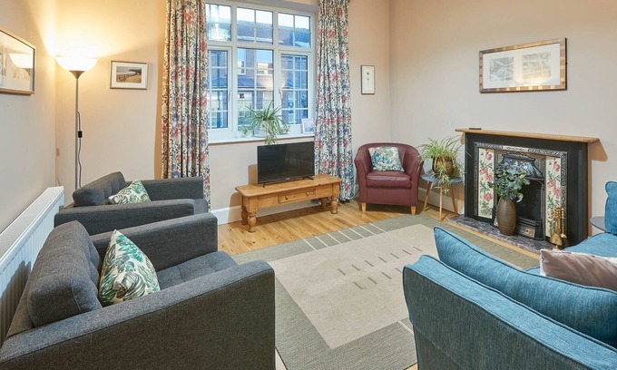 Marske-by-the-Sea House | Host & Stay | No.76 S