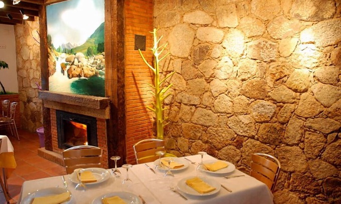 Madrigal de la Vera Hostel | Hostal El Cardenillo