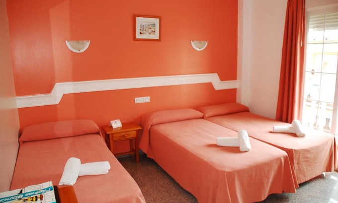 Salobrena House | Hostal Mary Tere