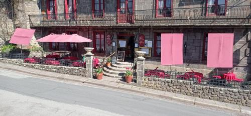 Besse-en-Chandesse Hotel | Hostellerie du Beffroy