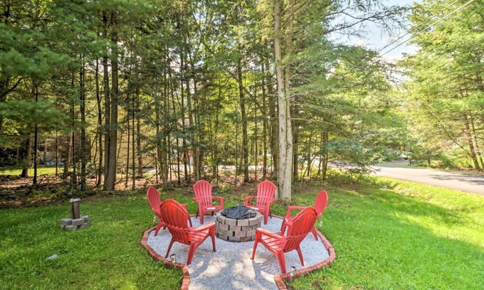 Pocono Summit House | Hot Tub and Deck Gorgeous Retreat in Pocono Summit!