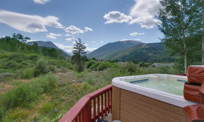 Keystone House | Hot Tub and Mtn Views Keystone Getaway!