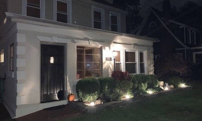 Albany House | Hot tub and private dead end road -super comfy cozy stay in Albany, NY.