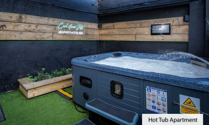 South Shore Apartment | Hot tub apartment @ ApartHotel421 by Seafront Collection