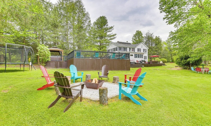 Greentown House | Hot Tub, Game Room: Greentown Home Near State Park