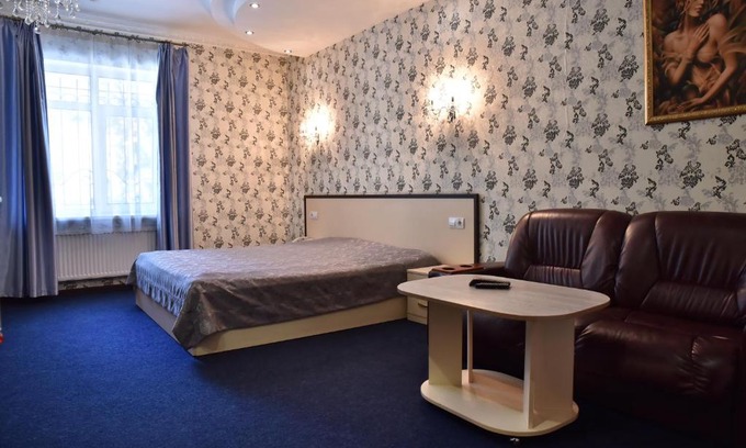 Holosiivskyj Hotel | Hotel Т2