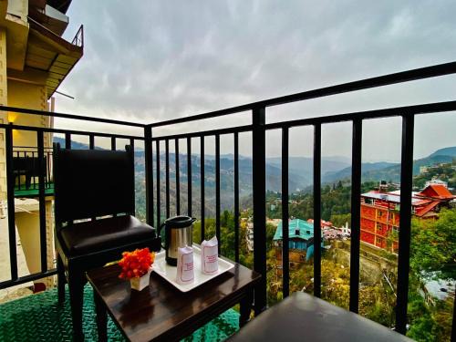 Shimla Hotel | Hotel Aachman Regency with Rooftop Terrace