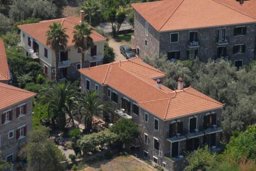 Mithimna Hotel | Hotel Adonis
