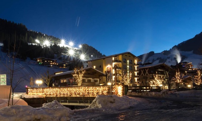 Hinterglemm Hotel | Hotel Almrausch