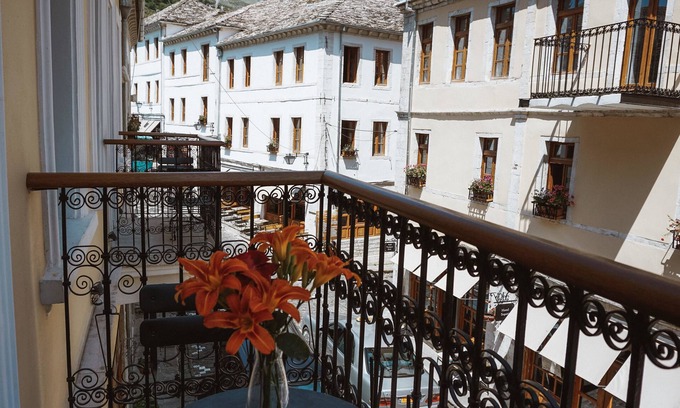 Gjirokaster Hotel | Hotel Argjiro