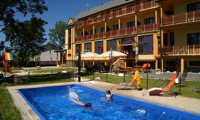 Stola Hotel | Hotel Avalanche