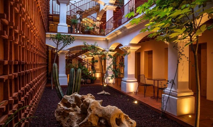 Calzada Madero Hotel | Hotel Ayook