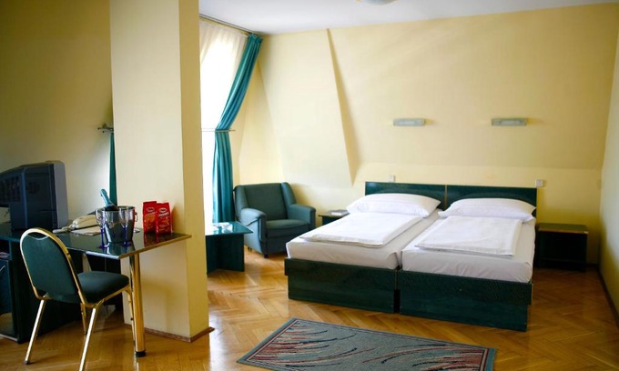Gellert Hill Hotel | Hotel Bara Budapest