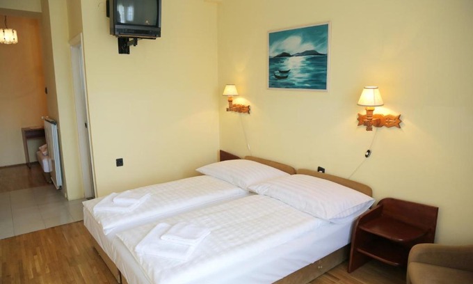 Gellert Hill Hotel | Hotel Bara Junior