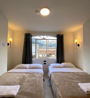 Banos de Agua Santa Hotel | Hotel Bombay