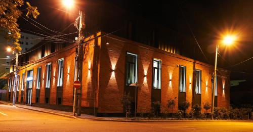Drobeta-Turnu Severin Hotel | Hotel Brick